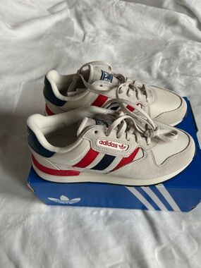 adidas Retro Runner Sneakers - Cream with Red & Blue